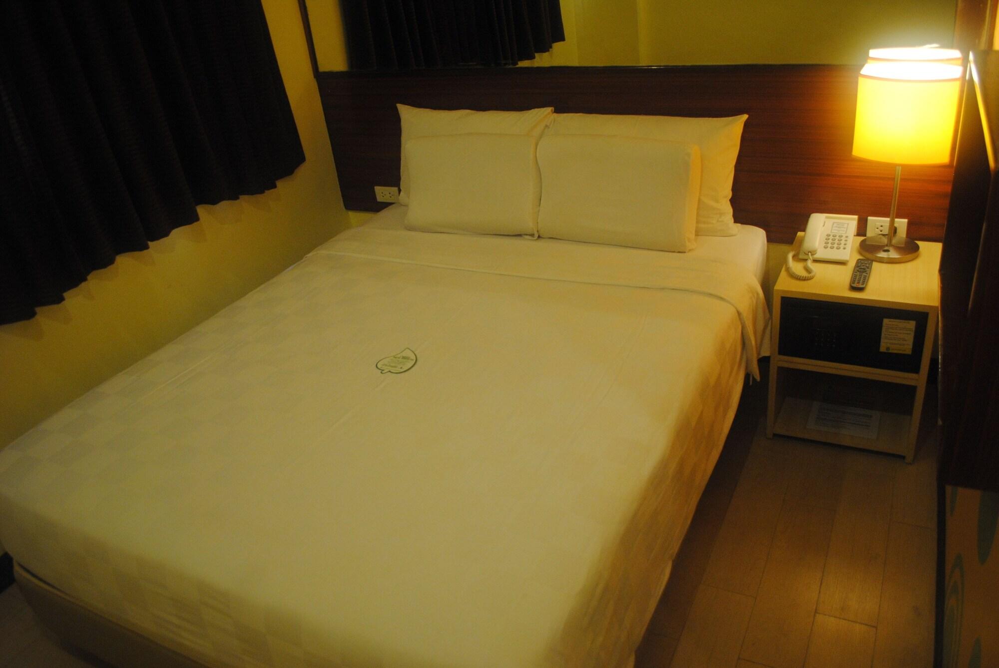 Go Hotels טקלובן מראה חיצוני תמונה