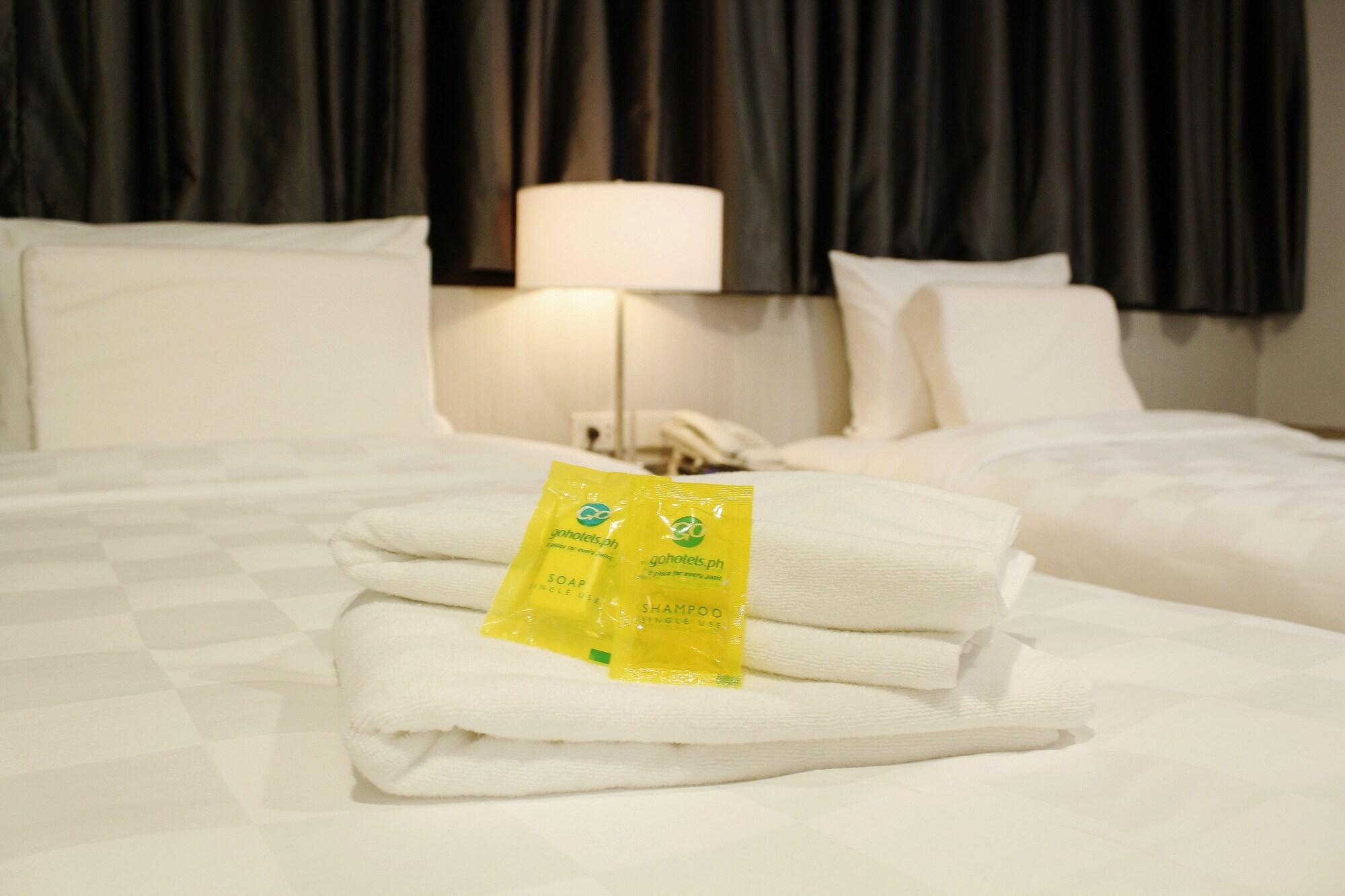 Go Hotels טקלובן מראה חיצוני תמונה