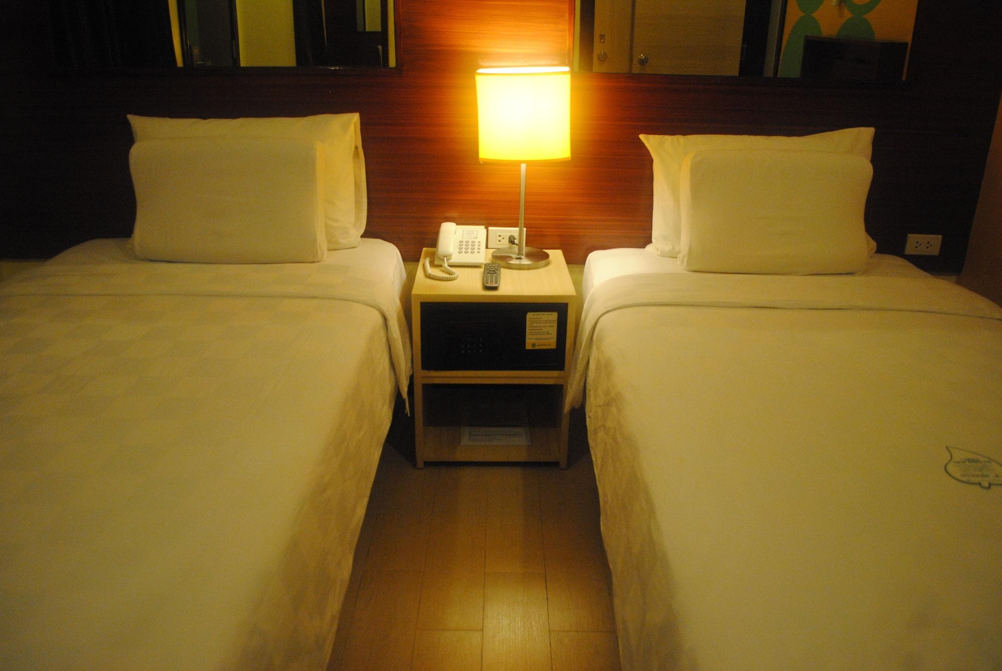 Go Hotels טקלובן מראה חיצוני תמונה
