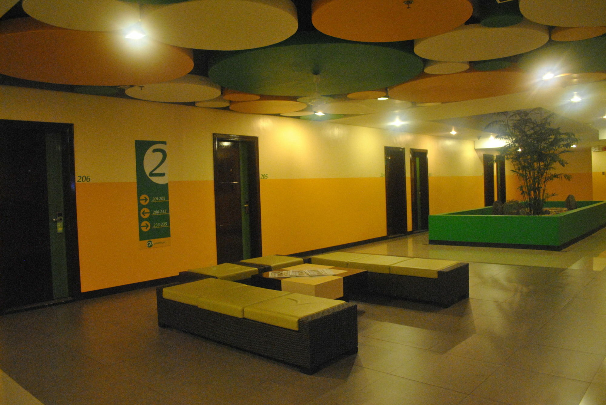 Go Hotels טקלובן מראה חיצוני תמונה